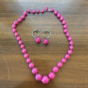Vintage 70s Pink Plastic Beaded Necklace and Earring‎ Set